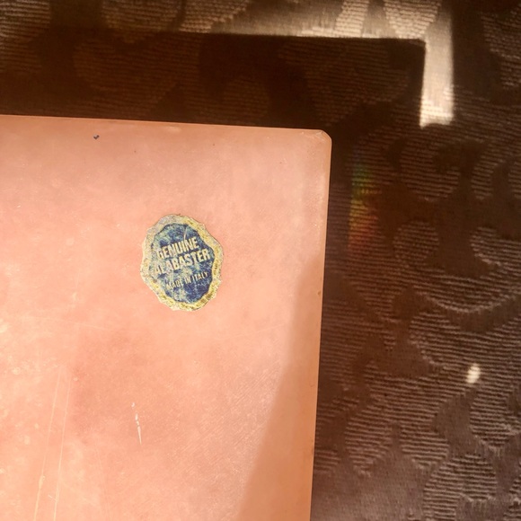 Alabaster Jewelry Box. Genuine Alabaster Stone. Vintage. Made in Italy. - Picture 6 of 13